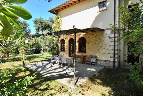 casa indipendente in affitto a Forte dei Marmi in zona Roma Imperiale