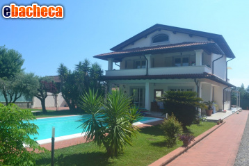 appartamento in affitto a Forte dei Marmi in zona Vaiana