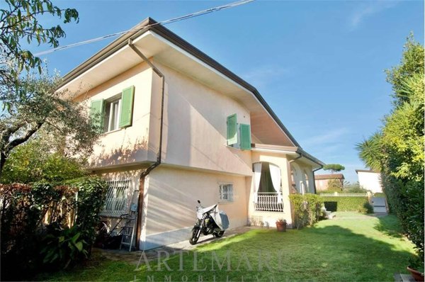 casa indipendente in affitto a Forte dei Marmi