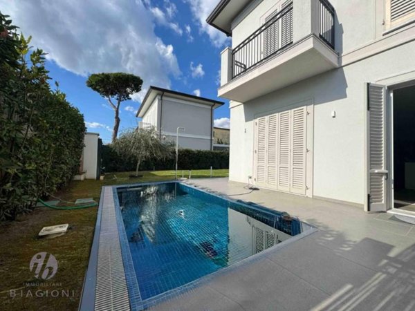 casa indipendente in affitto a Forte dei Marmi