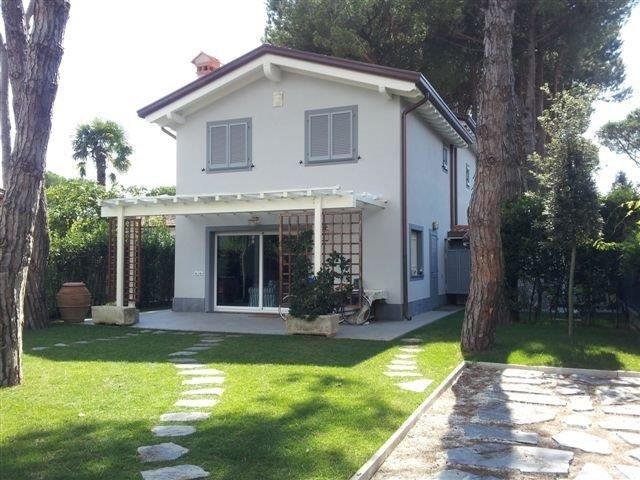 casa indipendente in affitto a Forte dei Marmi