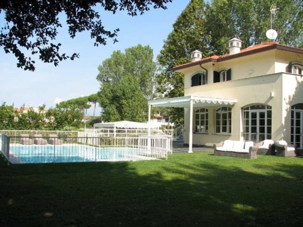 casa indipendente in affitto a Forte dei Marmi