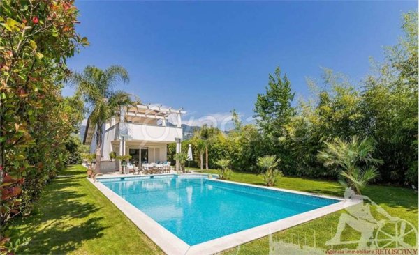 appartamento in affitto a Forte dei Marmi in zona Vaiana