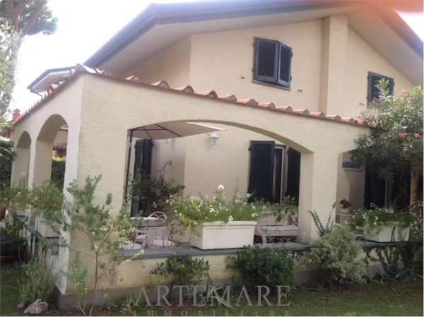 casa indipendente in affitto a Forte dei Marmi