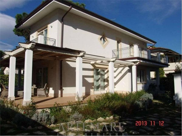 casa indipendente in affitto a Forte dei Marmi
