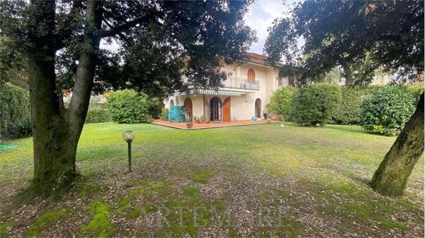 casa indipendente in affitto a Forte dei Marmi