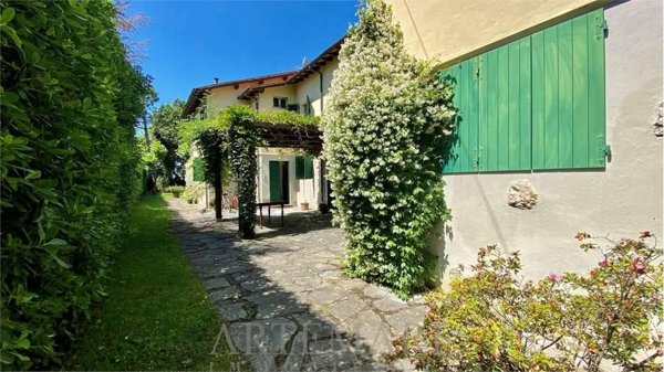 casa indipendente in affitto a Forte dei Marmi in zona Roma Imperiale
