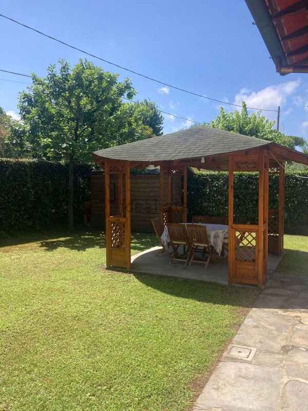 casa indipendente in affitto a Forte dei Marmi in zona Vittoria Apuana