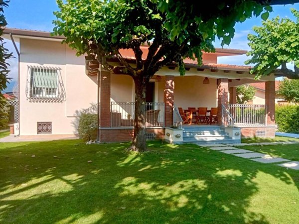 casa indipendente in affitto a Forte dei Marmi