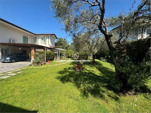 casa indipendente in affitto a Forte dei Marmi