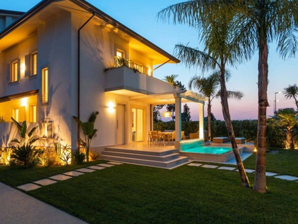 casa indipendente in affitto a Forte dei Marmi in zona Vittoria Apuana