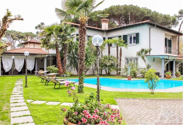 casa indipendente in affitto a Forte dei Marmi in zona Vittoria Apuana