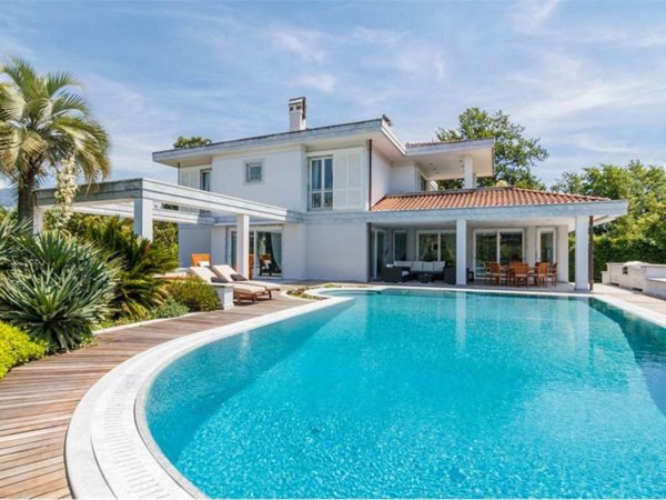 casa indipendente in affitto a Forte dei Marmi