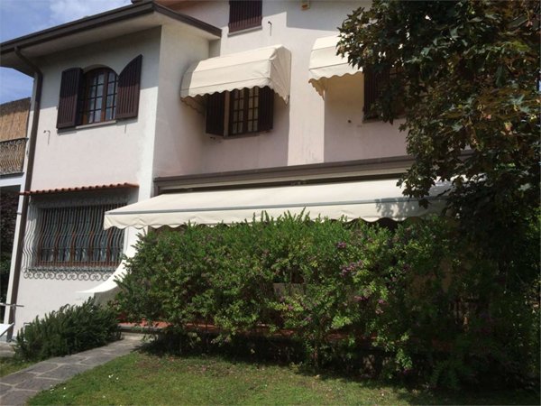 casa indipendente in affitto a Forte dei Marmi