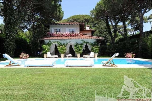 casa indipendente in affitto a Forte dei Marmi in zona Roma Imperiale