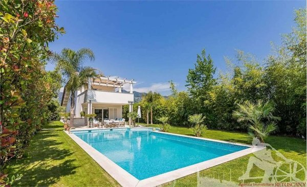 appartamento in affitto a Forte dei Marmi in zona Vaiana