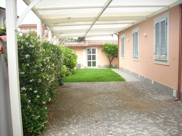 casa indipendente in affitto a Forte dei Marmi
