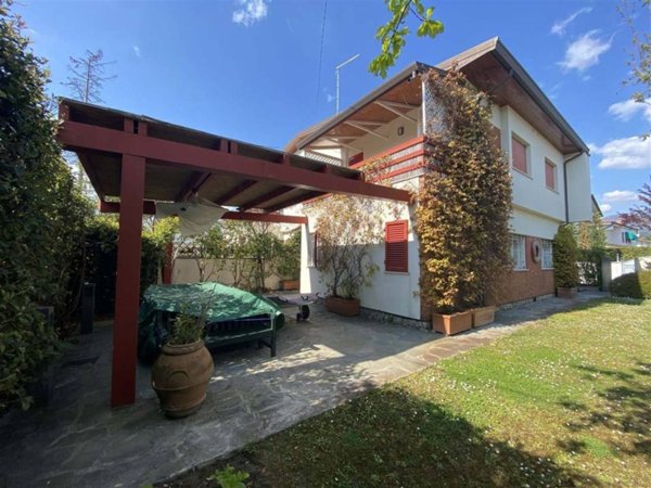 casa indipendente in affitto a Forte dei Marmi