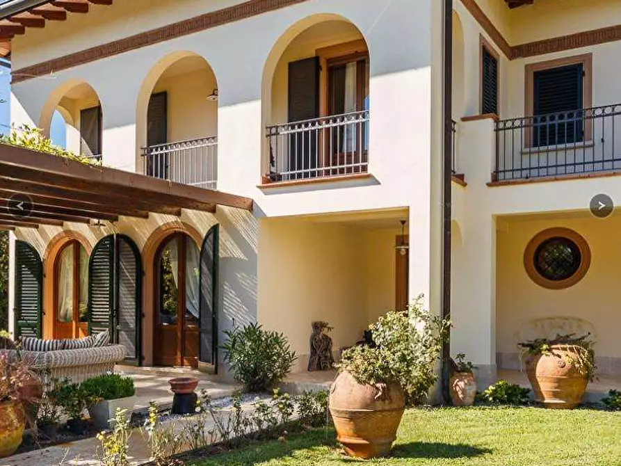 casa indipendente in affitto a Forte dei Marmi in zona Vittoria Apuana