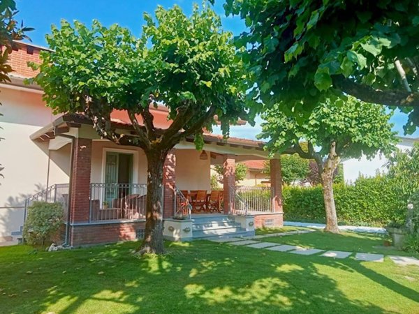 casa indipendente in affitto a Forte dei Marmi
