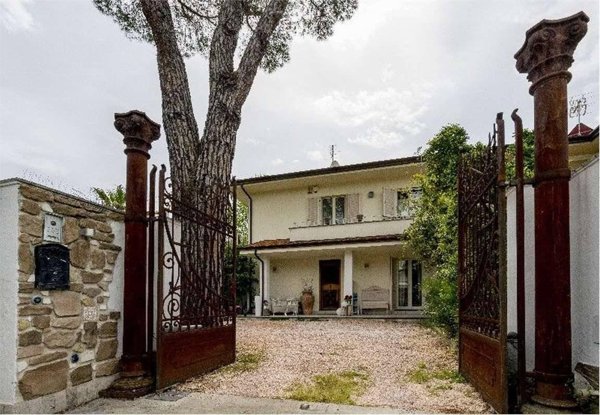 casa indipendente in affitto a Forte dei Marmi