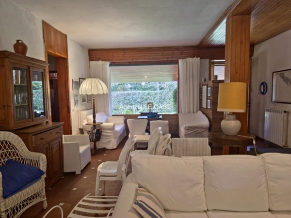 casa indipendente in affitto a Forte dei Marmi in zona Roma Imperiale