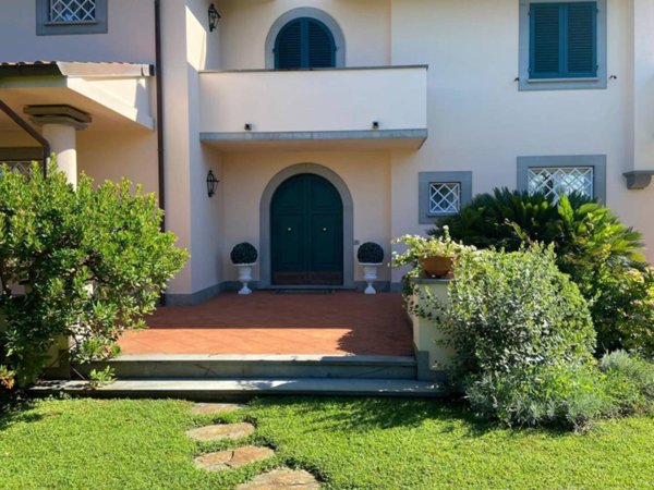casa indipendente in affitto a Forte dei Marmi