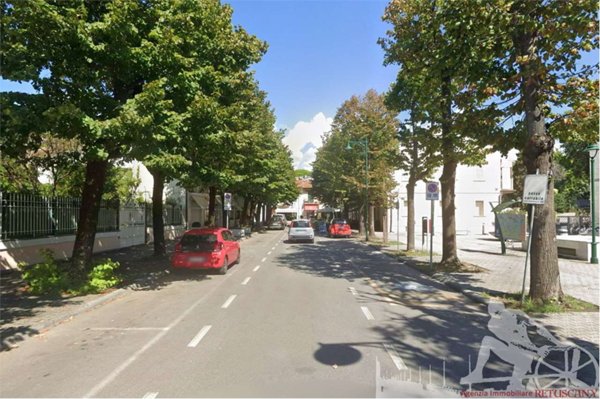 negozio in affitto a Forte dei Marmi