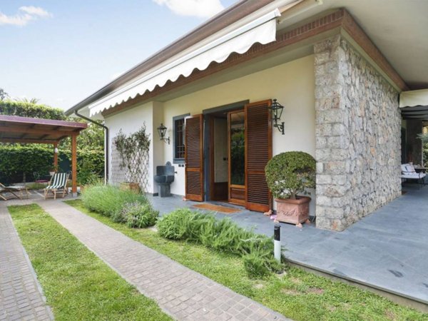 casa indipendente in affitto a Forte dei Marmi