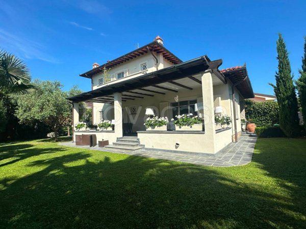 casa indipendente in affitto a Forte dei Marmi