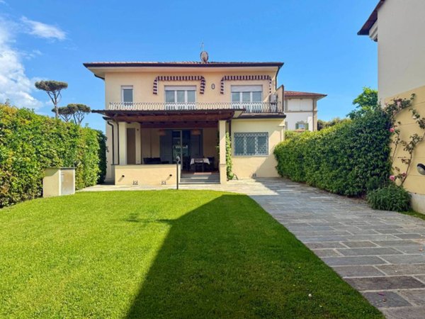 casa indipendente in affitto a Forte dei Marmi