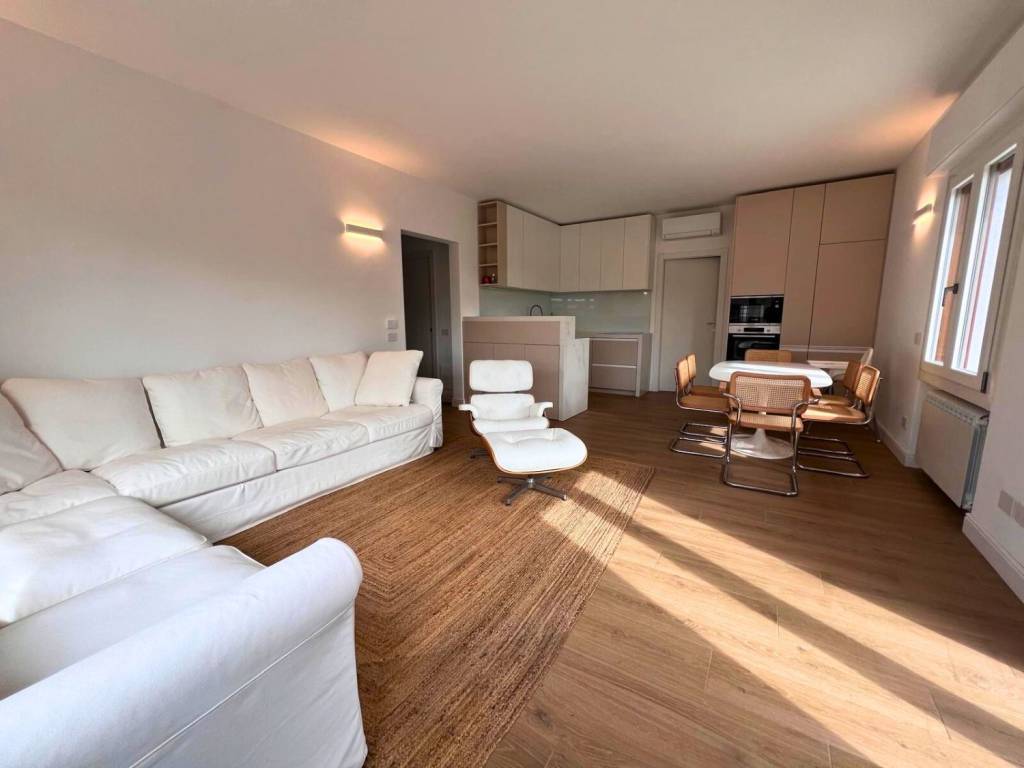 appartamento in affitto a Forte dei Marmi in zona Vittoria Apuana