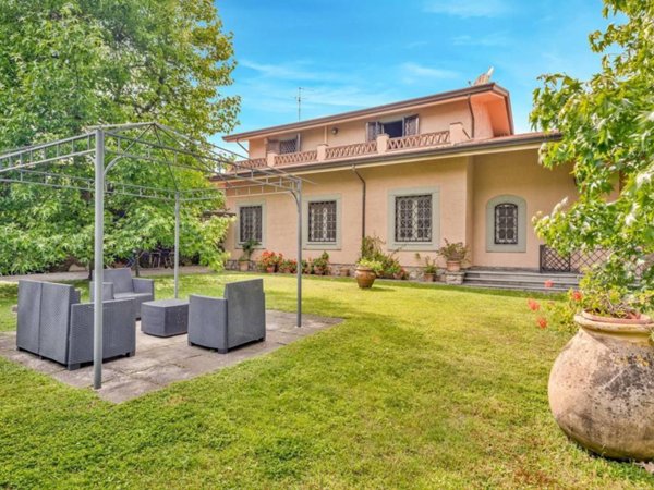 casa indipendente in affitto a Forte dei Marmi