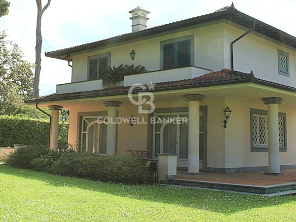 casa indipendente in affitto a Forte dei Marmi in zona Vittoria Apuana