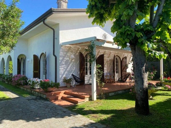 casa indipendente in affitto a Forte dei Marmi