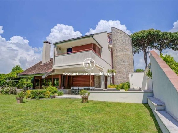 casa indipendente in affitto a Forte dei Marmi in zona Roma Imperiale