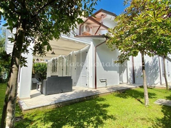 casa indipendente in affitto a Forte dei Marmi