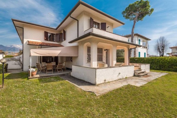 casa indipendente in affitto a Forte dei Marmi