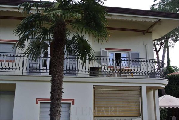 casa indipendente in affitto a Forte dei Marmi in zona Roma Imperiale