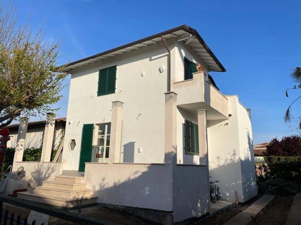 casa indipendente in affitto a Forte dei Marmi