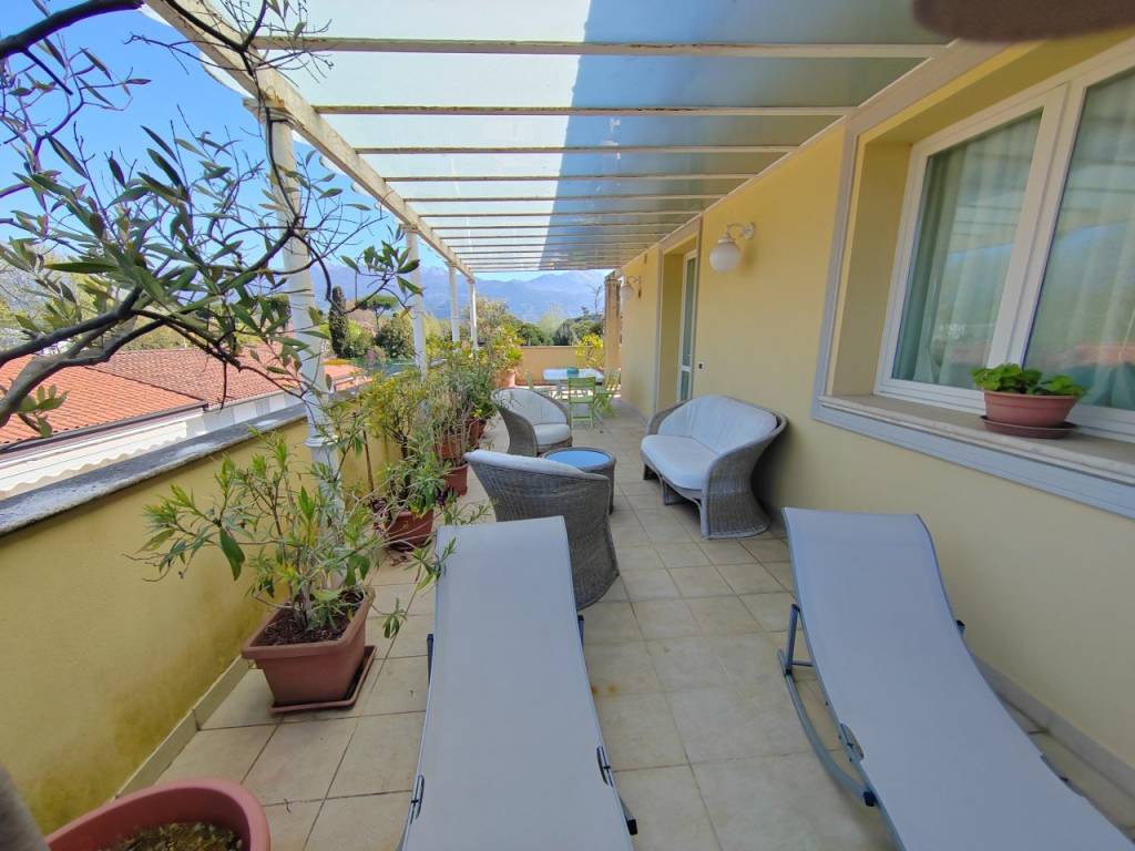 appartamento in affitto a Forte dei Marmi in zona Vittoria Apuana
