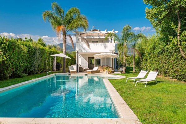 casa indipendente in affitto a Forte dei Marmi in zona Vaiana