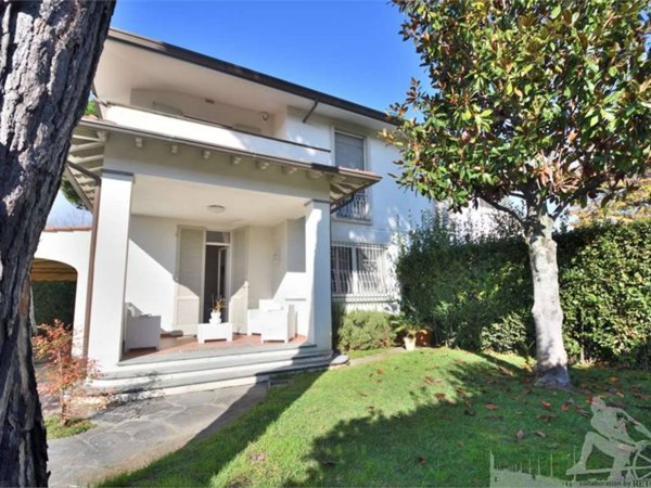casa indipendente in affitto a Forte dei Marmi