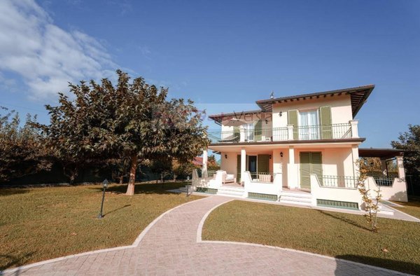 casa indipendente in affitto a Forte dei Marmi