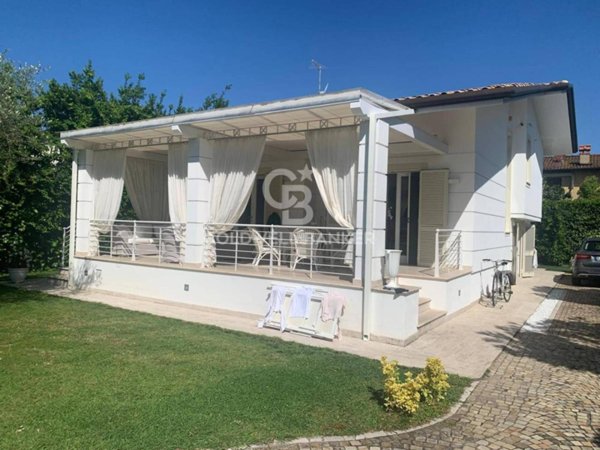 casa indipendente in affitto a Forte dei Marmi