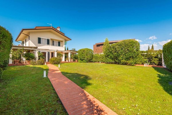 casa indipendente in affitto a Forte dei Marmi