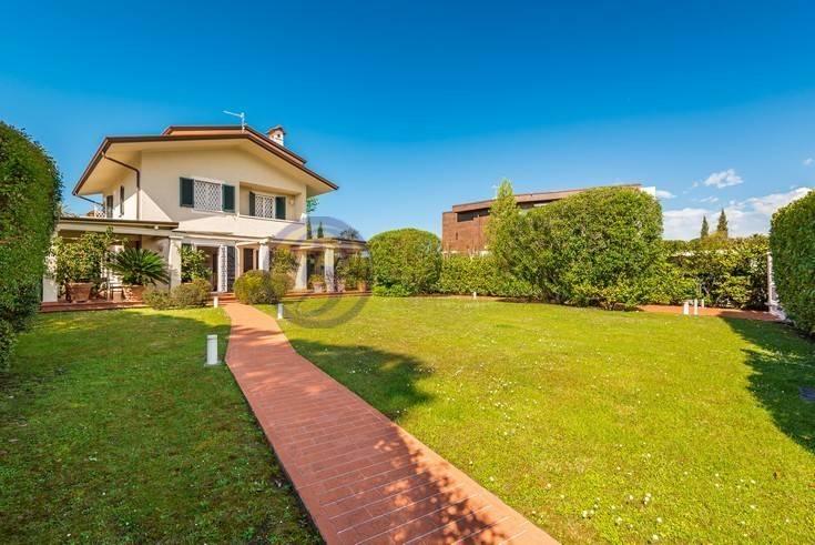 casa indipendente in affitto a Forte dei Marmi
