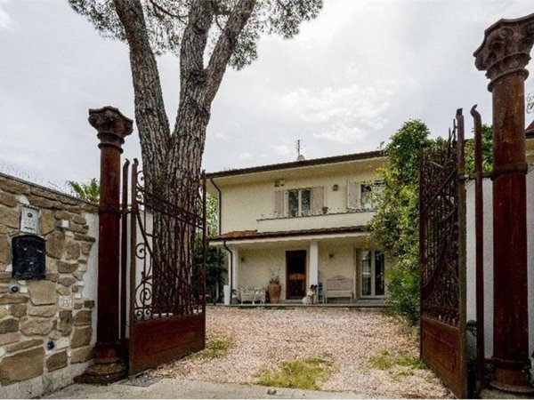 casa indipendente in affitto a Forte dei Marmi