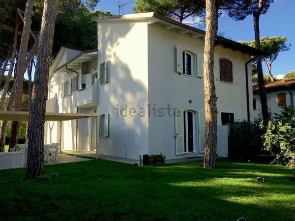 casa indipendente in affitto a Forte dei Marmi in zona Vittoria Apuana