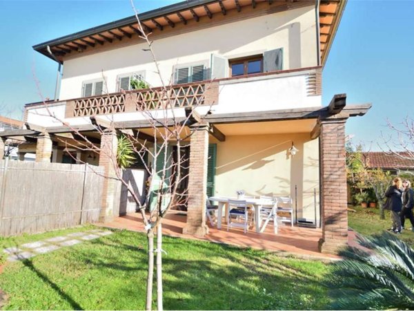 casa indipendente in affitto a Forte dei Marmi